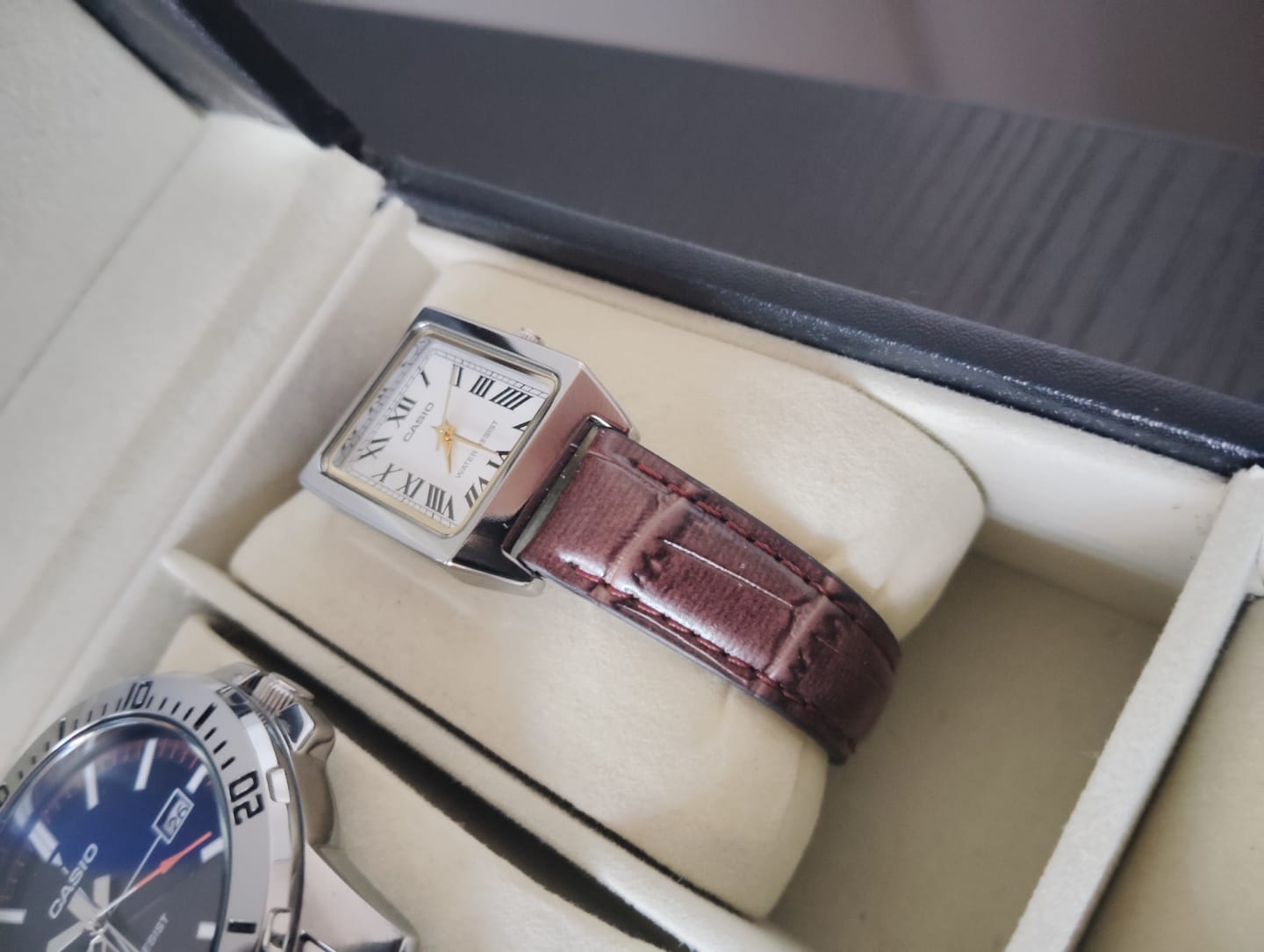 Customer photo review of Reloj Casio Tank Análogo LTP-V007L-7B2UDF Cuero Dial Blanco