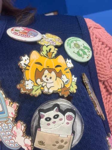 Customer photo review of October Cute Pin Club