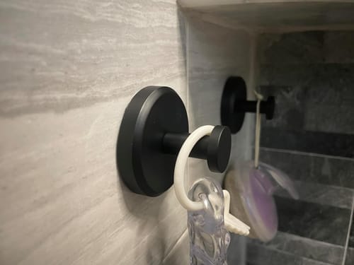 Customer photo review of ROHA SUCTION HOOKS 4X