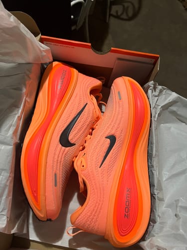 Customer photo review of Nike Men's Vomero Plus Road Running Shoes