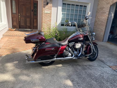 Customer photo review of HR3 Mysterious Red Sunglo 2015UC 5.5" Razor Style Tour Pack Luggage For 15-24 Harley Touring
