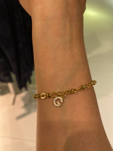 Customer photo review of Pulsera Charm Bar