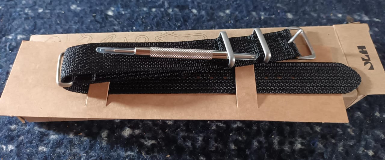 Customer photo review of Correa Nato Dando La Hora Negro