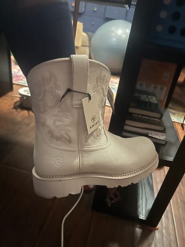 Customer photo review of Ariat Ladies Fatbaby Embroidered Distressed Ivory Western Boot 10061280