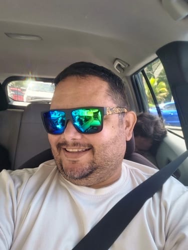 Customer photo review of Mis Raíces Green