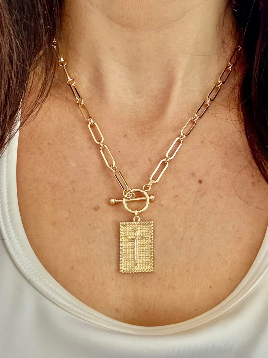 Customer photo review of The Eternal Pendant Necklace