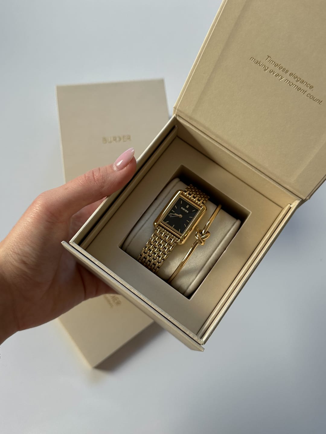Customer photo review of Olivia Gold Black