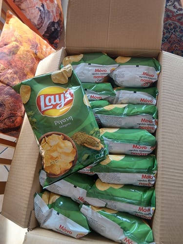 Customer photo review of Lays Chips with oregano - 140g