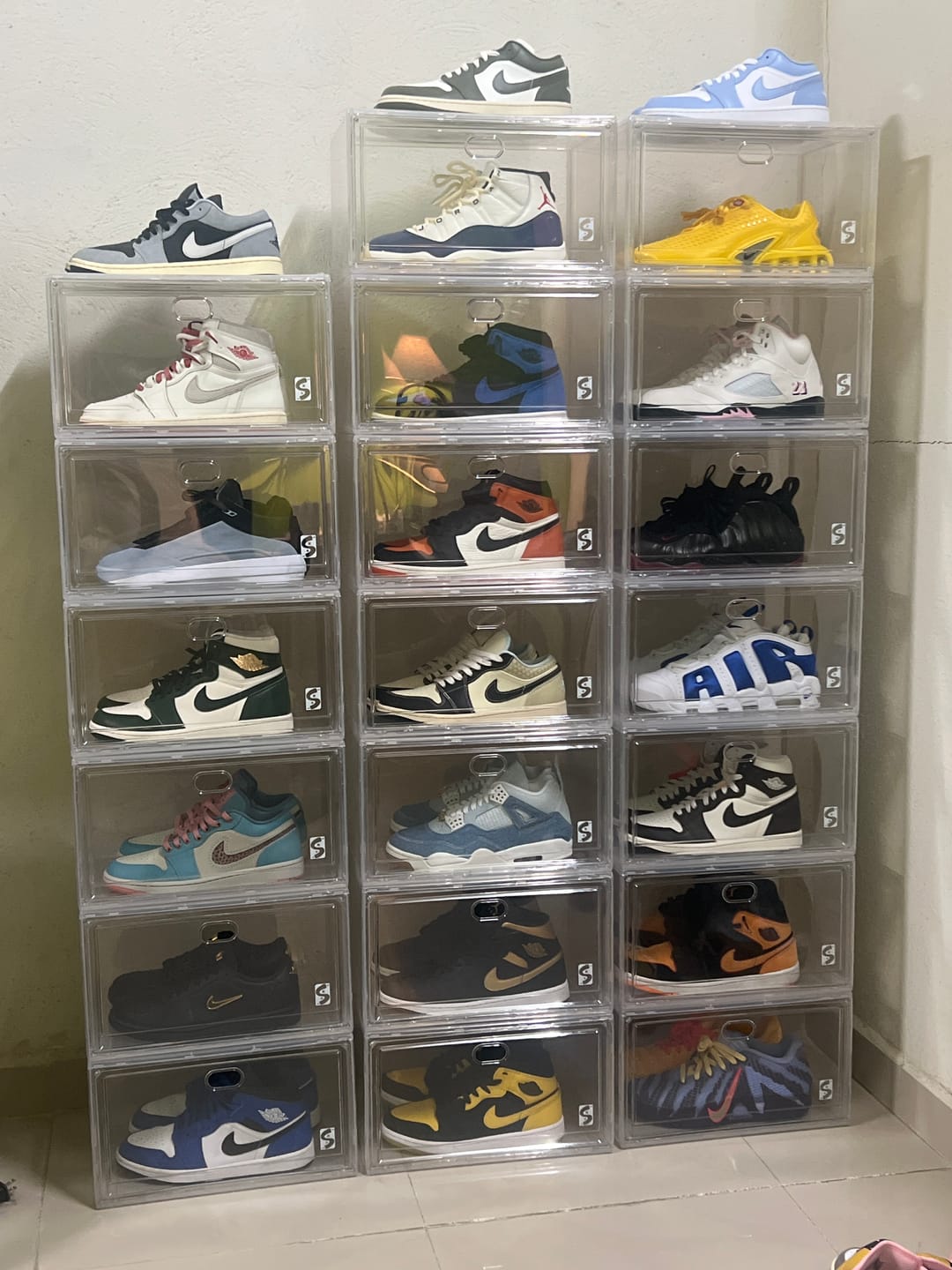 Customer photo review of Shooter Box - Cajas Transparentes Para Sneakers Cierre Magnético Apertura Lateral