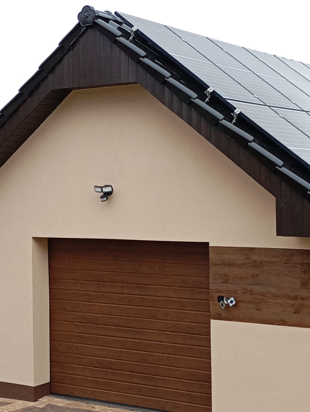Customer photo review of Lampa zewnętrzna, garażowa, ścienna - regulowany reflektor naświetlacz z czujnikiem ruchu i zmierzchu (LED 36W) SU-MA (duo)