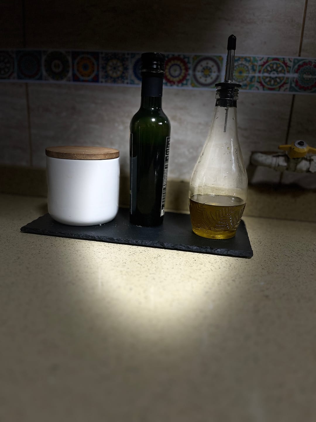 Customer photo review of Aceitero Puyehue -  Botella Con Dispensador Acero Inox - 330 ml