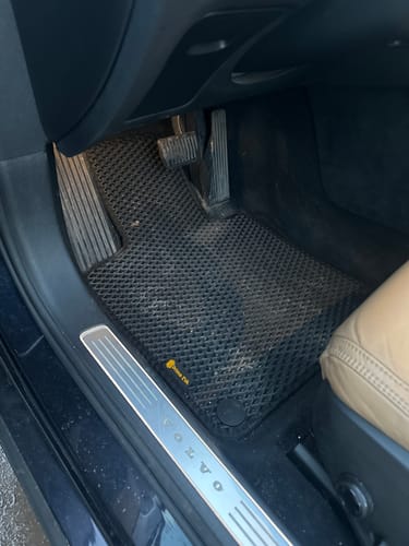 Customer photo review of Dywaniki samochodowe na zamówienie - Przód i tył