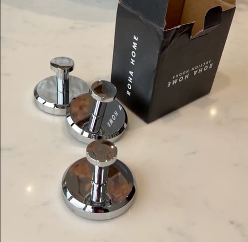 Customer photo review of ROHA SUCTION HOOKS 4X