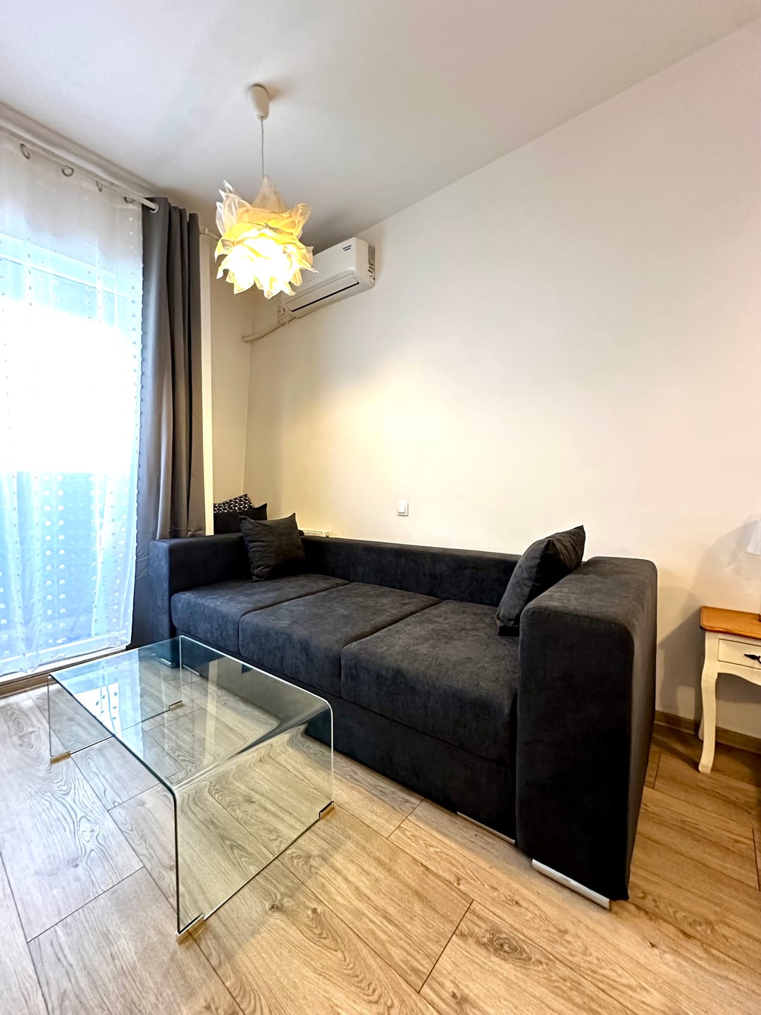 Customer photo review of Canapea extensibilă dumonde cu ladă de depozitare si sezut confortabil din spuma HR, Gloria gri grafit 240x100 cm
