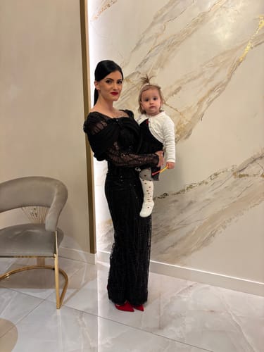 Customer photo review of Rochie Mary lungă din paiete aplicații sclipici și mânecă lungă