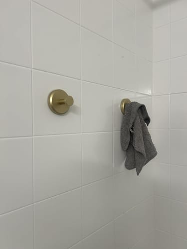 Customer photo review of ROHA SUCTION HOOKS 4X