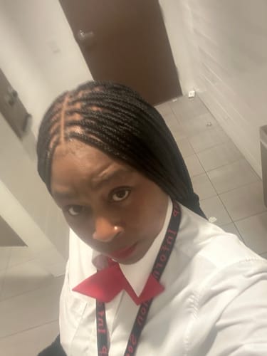 Customer photo review of Knotless Braid Wig, Swiss Full Lace, Color 1, Glueless, Small Knots - Patsy