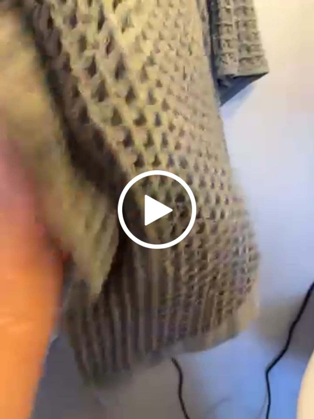 Customer video review of Silverthread Hand Towel