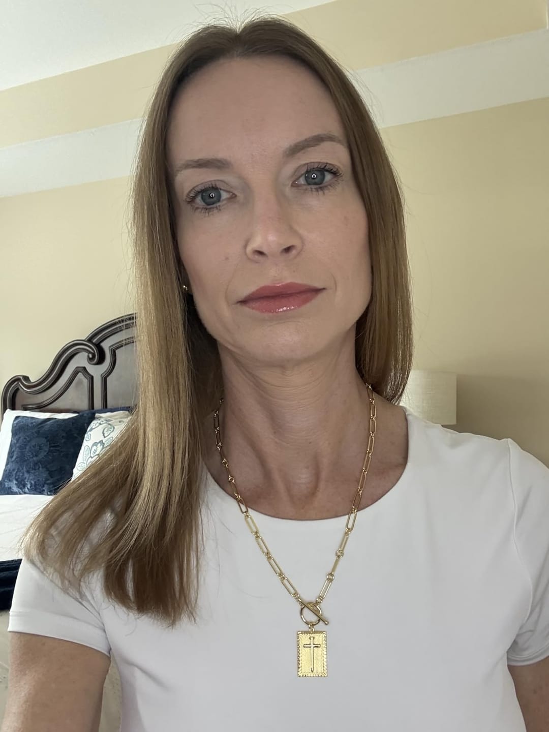 Customer photo review of The Eternal Pendant Necklace