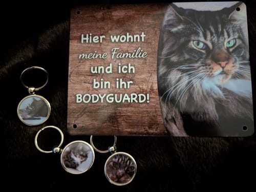 Customer photo review of Katzen-Türschild personalisiert mit Foto & Text (UV- und wetterfest)