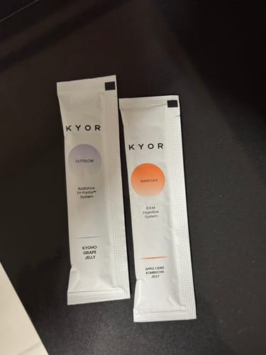 Customer photo review of OUTGLOW - Radiance Tri-Factor™ Jelly