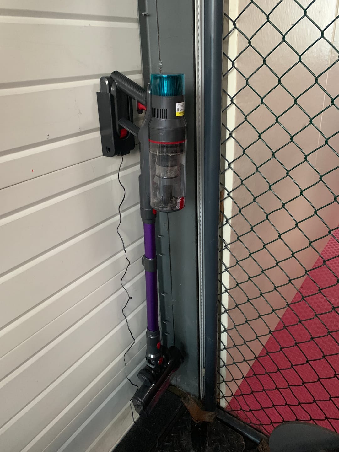 Customer photo review of Aspirateur balai V1 Pro – Moteur ultra-puissant 100 000 tr/min pour une performance exceptionnelle