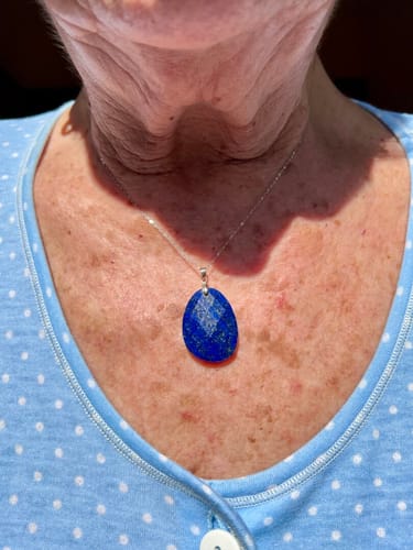 Customer photo review of Colgante de Plata con Lapislázuli || Intuición - Comunicación