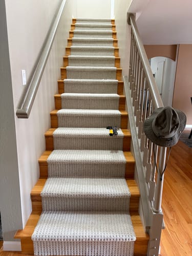 Customer photo review of Boloria Democracy DIY Stair Runner