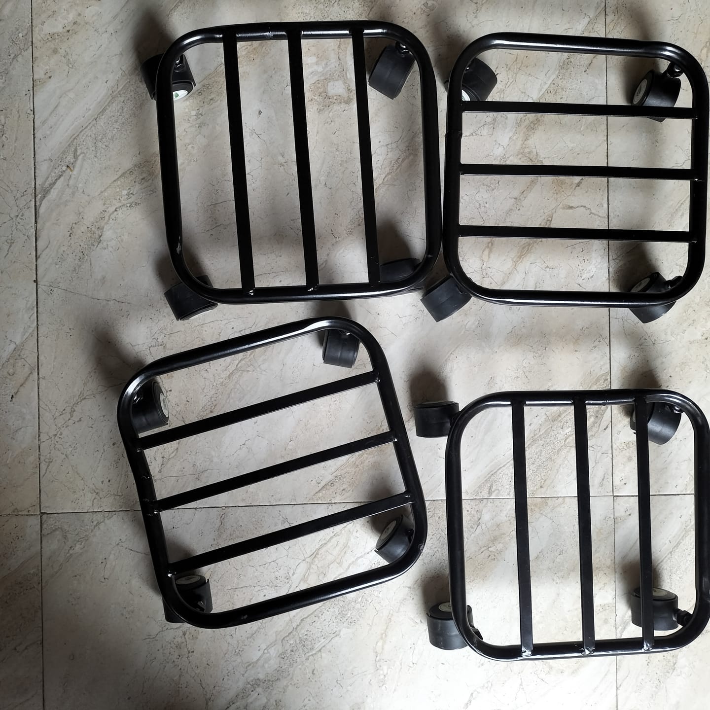Customer photo review of TryGreen Daze Wheel Rolling Plant Stand for Planters