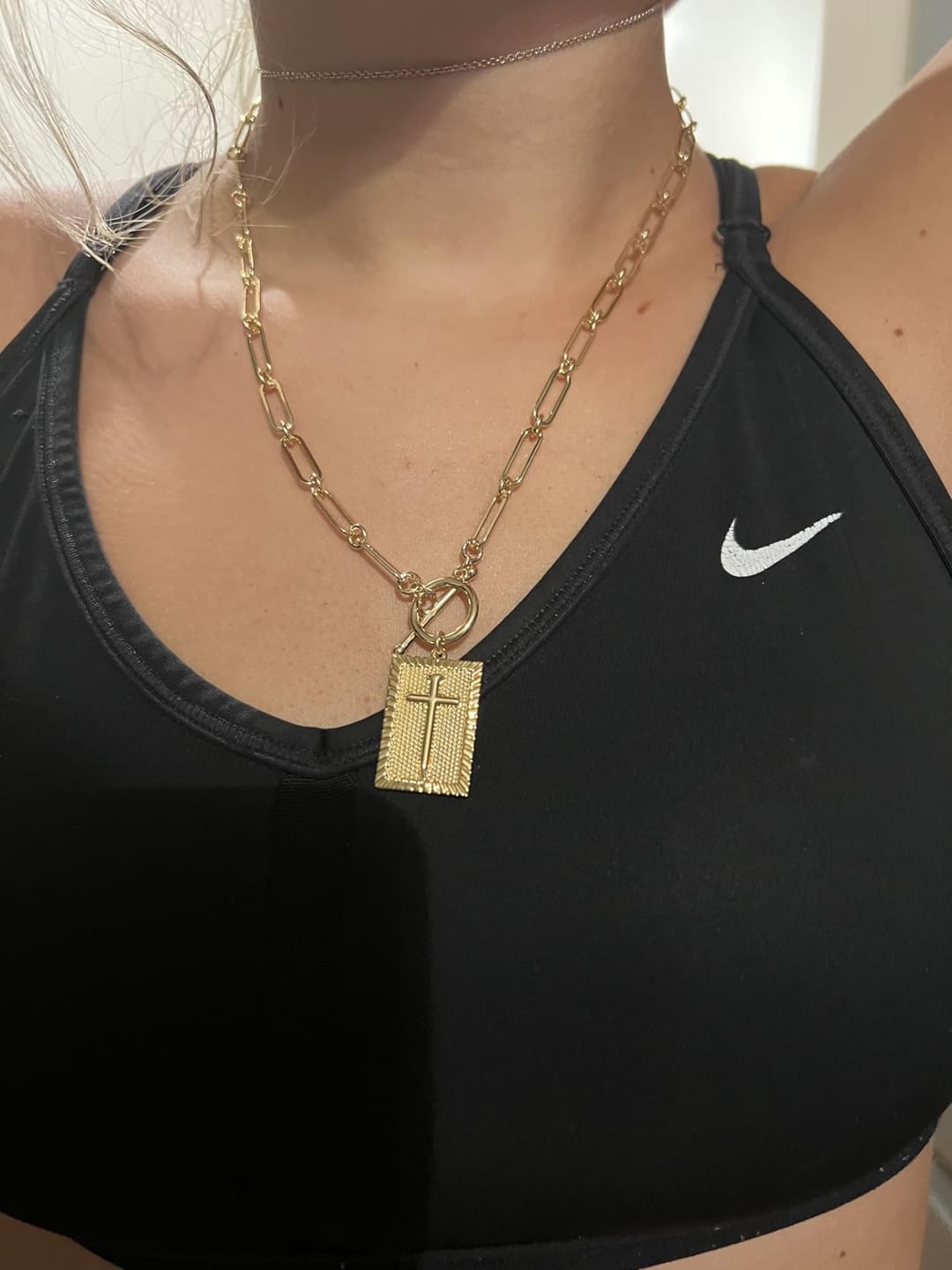 Customer photo review of The Eternal Pendant Necklace