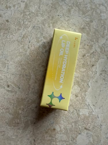 Customer photo review of Deep Hydration Lip Oil