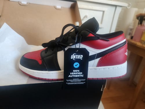 Customer photo review of Nike Air Jordan 1 Low 'Bred Toe' Women's (GS)