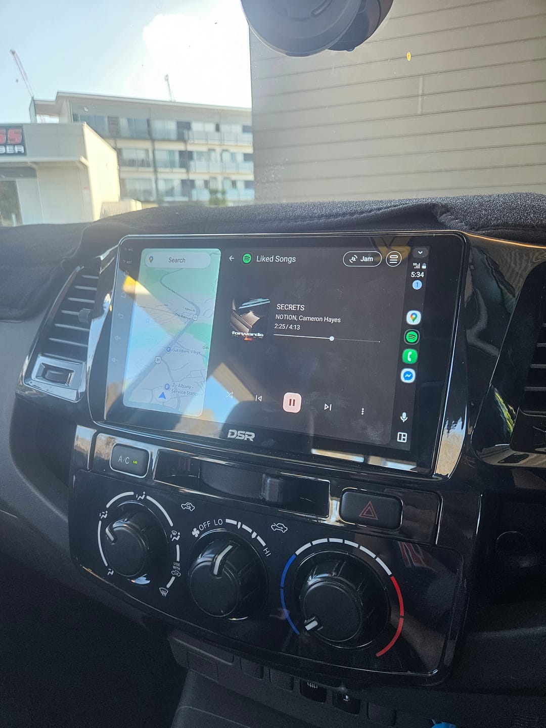 Customer photo review of Toyota Hilux N70 2005–2015 DSR Head Unit