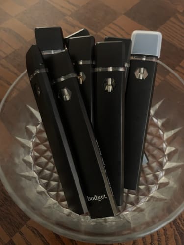 Customer photo review of 3pc Flavor Pack of 1 Gram THCA Blend Full Spectrum Vape Pen