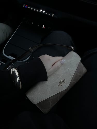 Customer photo review of Klare Wallet With Chain In Blocked Signature Canvas (Gold_Sand_Tan)