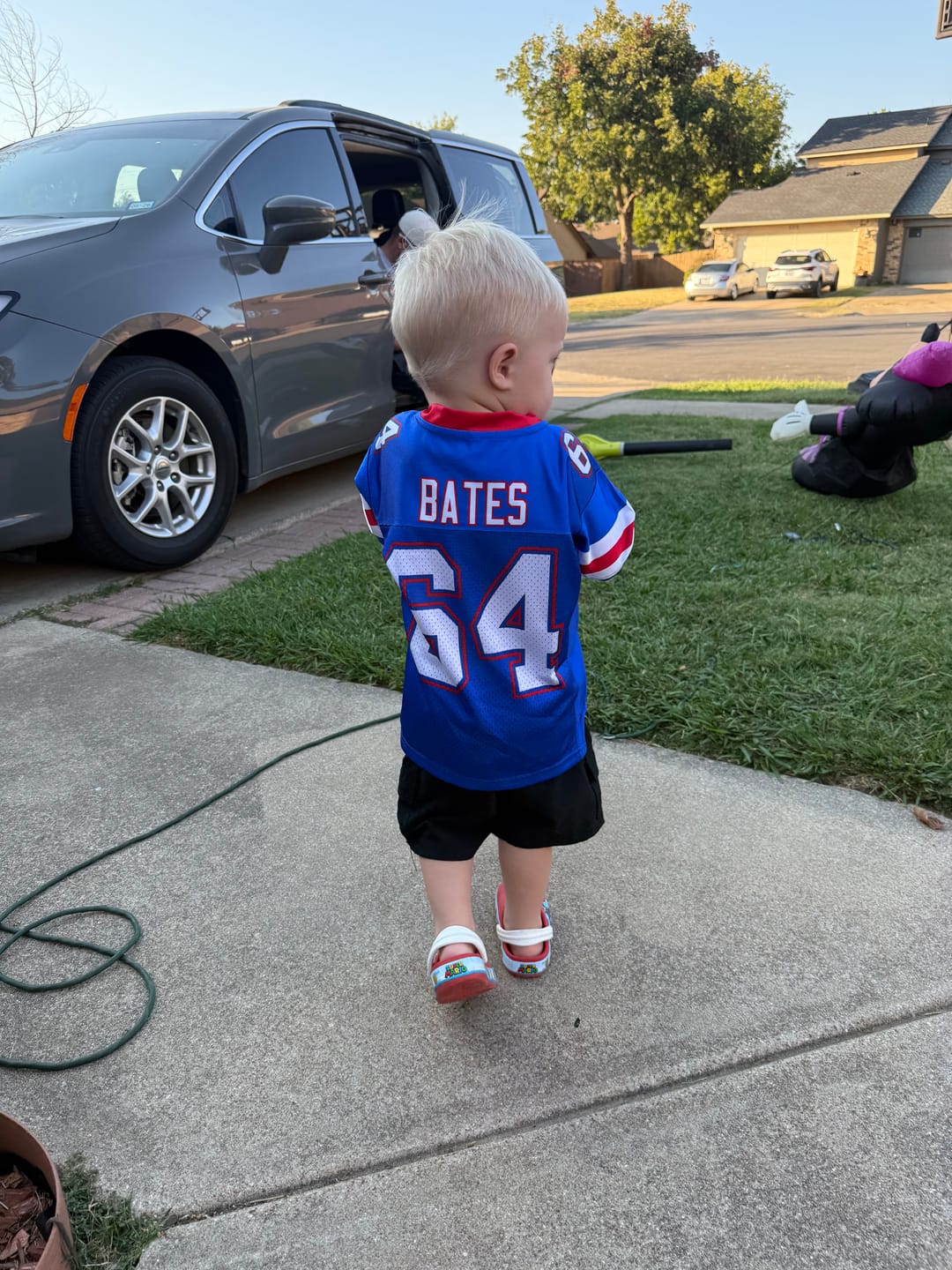 Customer photo review of Custom Royal White-Red Classic Style Mesh Authentic Football Jersey