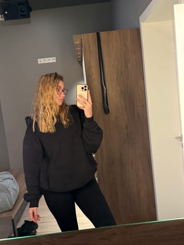 Customer photo review of OVERSIZED UNISEX HOODIE - Deep Black