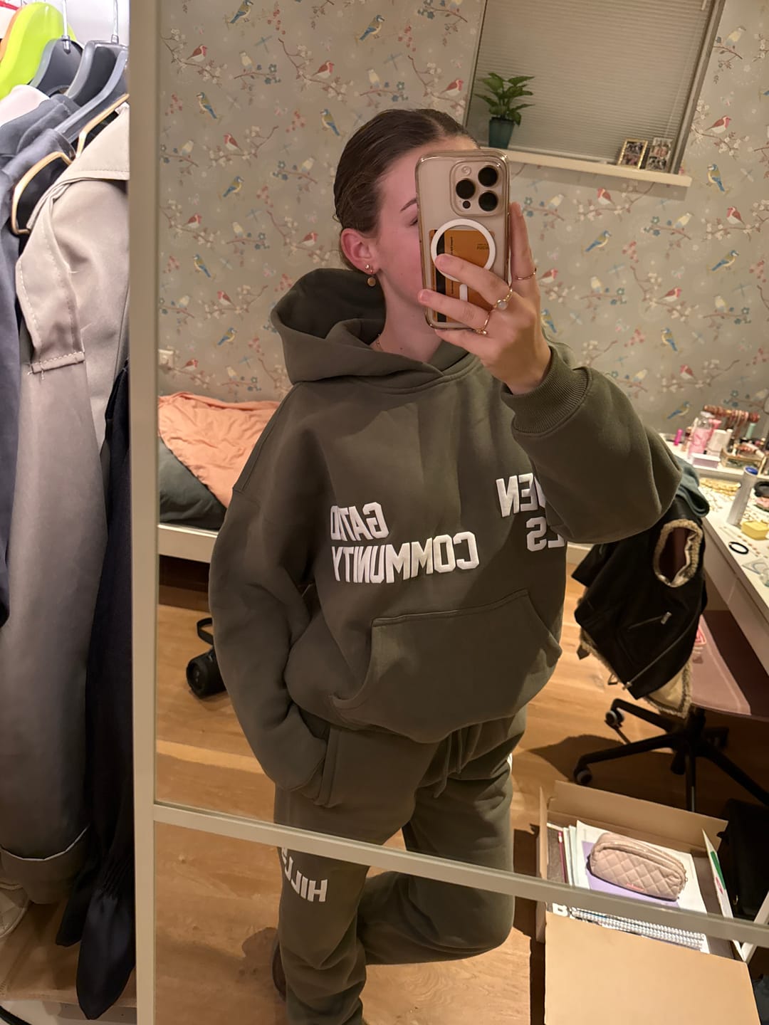 Customer photo review of GATED COMMUNITY STRAIGHT LEG SWEATPANTS SAGE