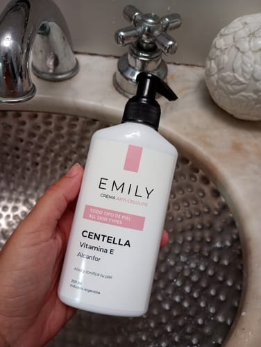Customer photo review of Crema para Celulitis EMILY 200ml🧴🦵 con Centella y Vitamina E
