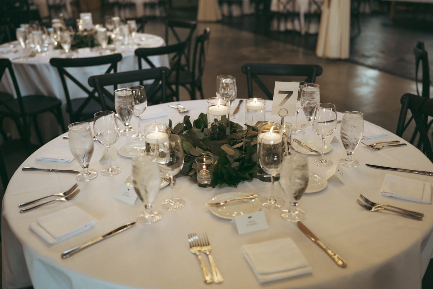 Customer photo review of 25' FRESH Israeli Ruscus & Salal Garland