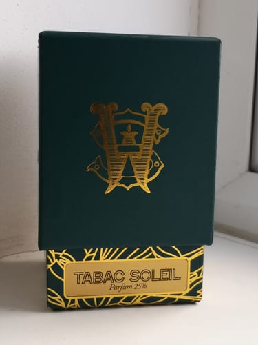 Customer photo review of Tabac Soleil