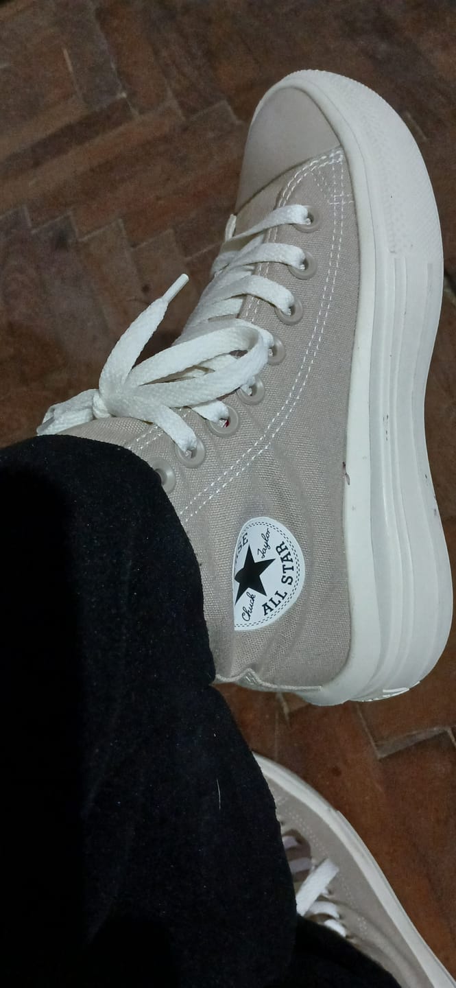 Customer photo review of Zapatillas Converse Chuck Taylor Move Hi Platform Beige