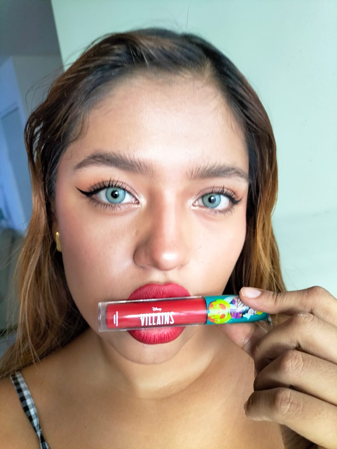 Customer photo review of Labial Líquido Mate Evil Queen