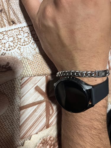 Reseña con foto de un cliente sobre Pulsera Cuban 8mm