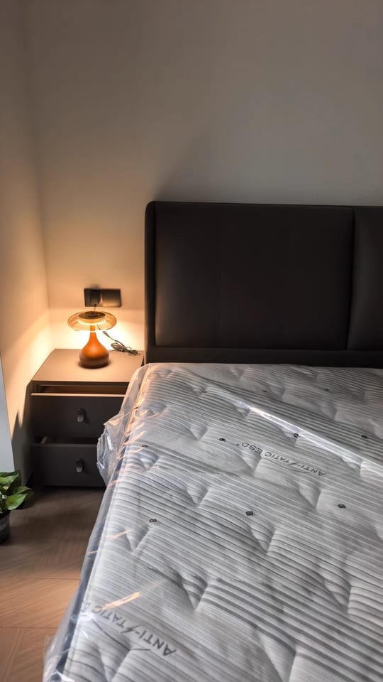 Customer photo review of Aurora Retro Glass Table Lamp