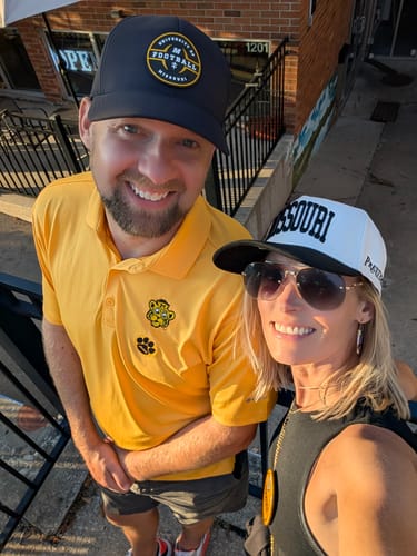 Customer photo review of MISSOURI SNAPBACK - OFF WHITE EDITION