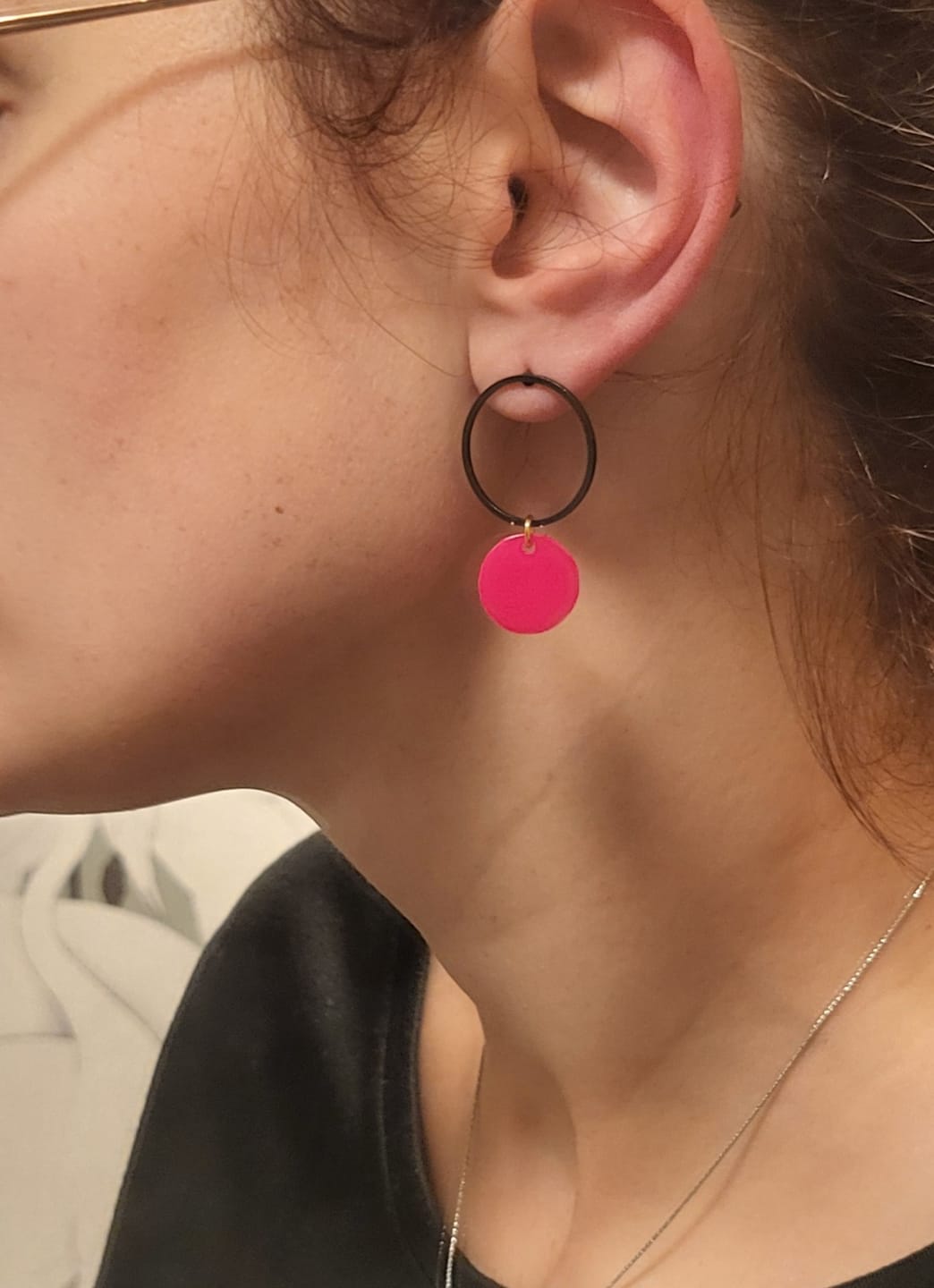 Customer photo review of Statement Ohrringe *NEON CIRCLE*