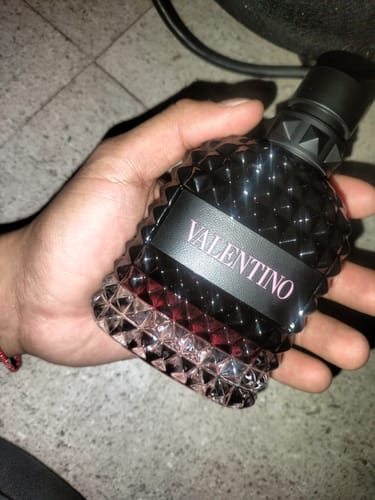 Customer photo review of Perfume Valentino Uomo Born in Roma Intense 100ml EDP
