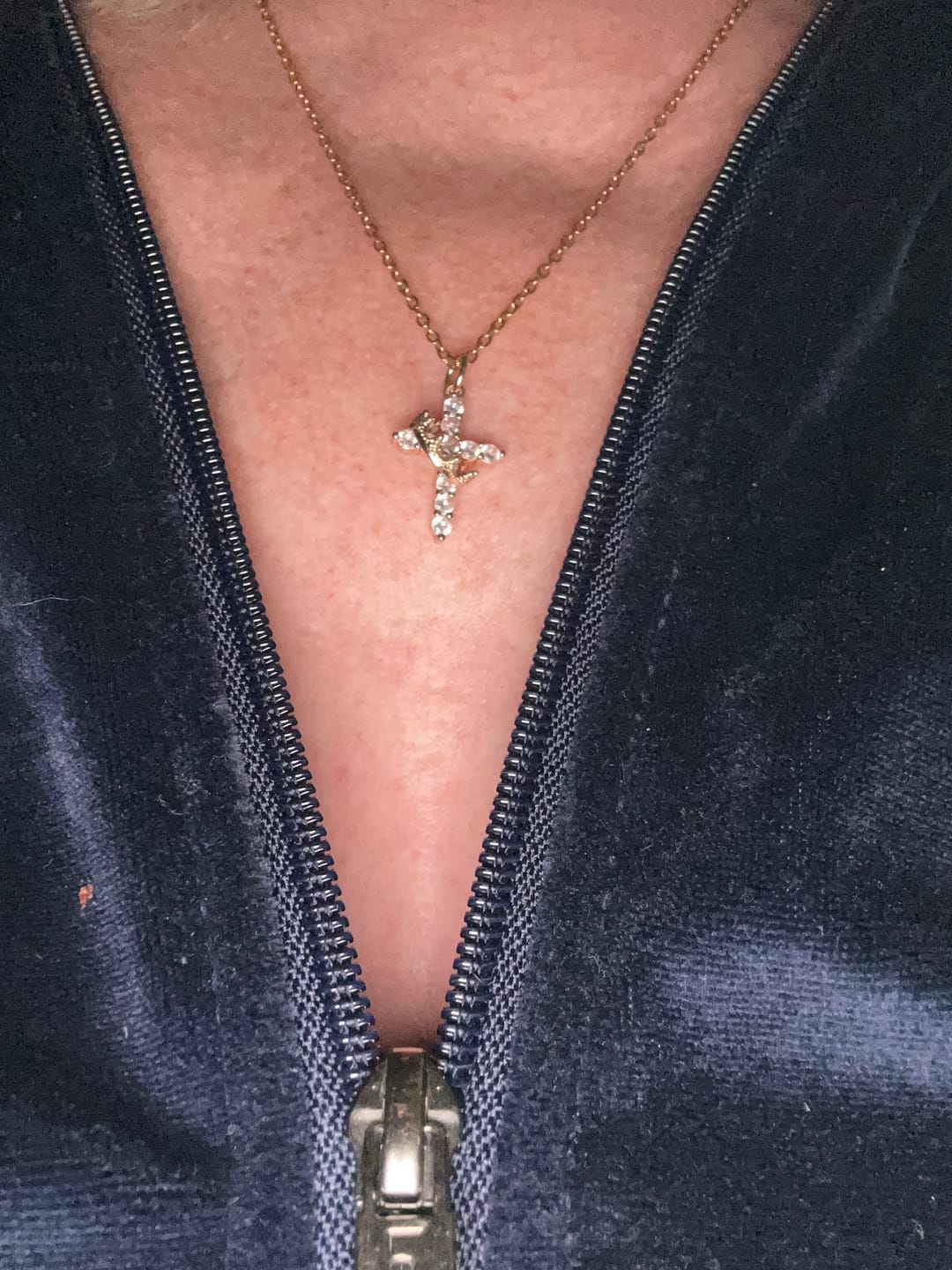 Customer photo review of Collier Croix Couronnée