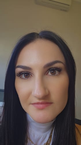 Customer photo review of Flora Lash Kit